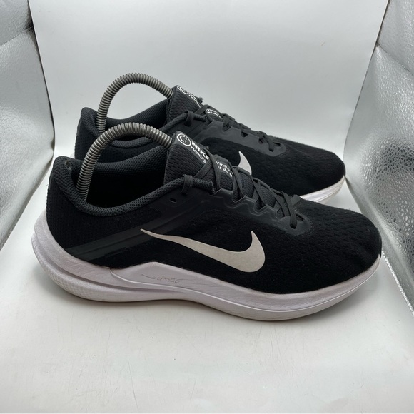 Nike Air Winflo 10 womens black sneakers size 9 - Picture 5 of 11